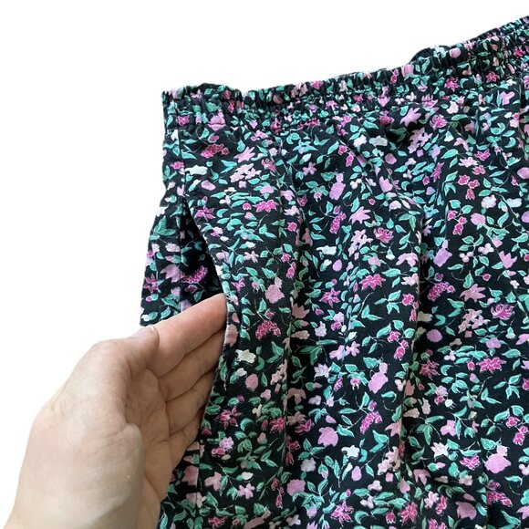 Essential Needs Pull-On Shorts with Pockets Black Floral Print Vintage 90s - Picture 3 of 6